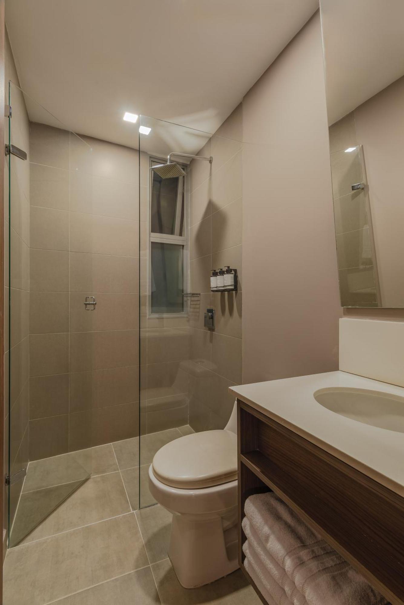 Sites Hotel Medellín Eksteriør billede A shower cubicle