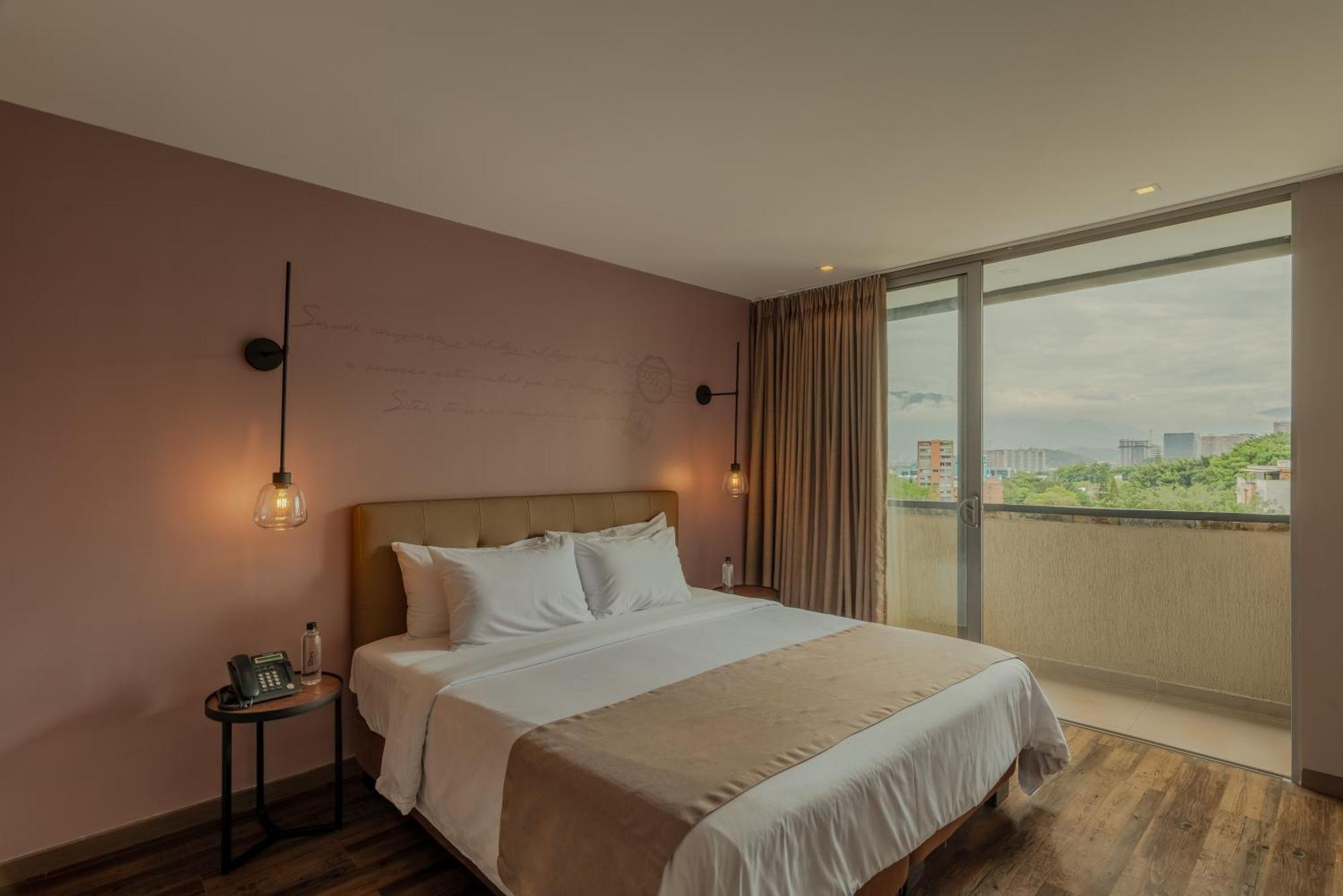 Sites Hotel Medellín Eksteriør billede A bedroom at the hotel