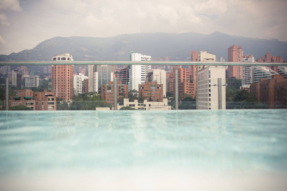Sites Hotel Medellín Eksteriør billede View of the city from the hotel