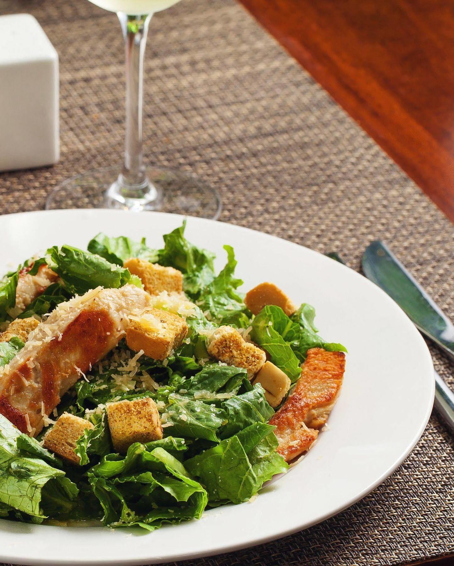 Sites Hotel Medellín Eksteriør billede Caesar salad